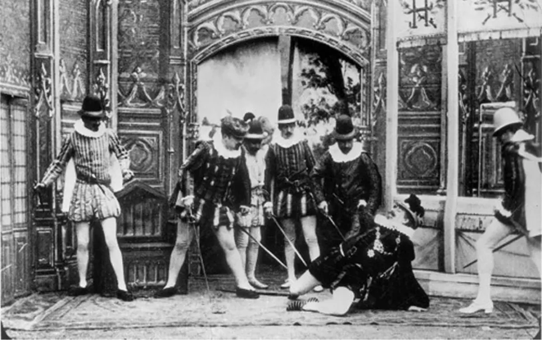 早期的電影，常常就像被一台攝像機對着拍的舞台劇。